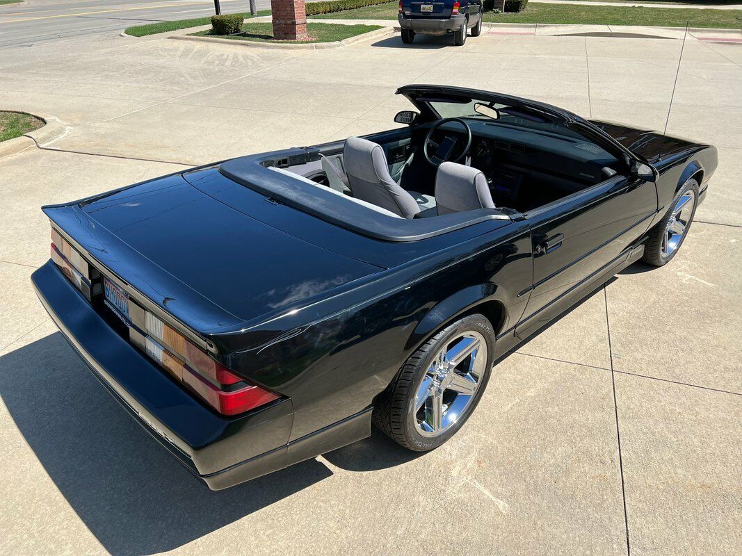 Chevrolet-Camaro-Cabriolet-1989-9