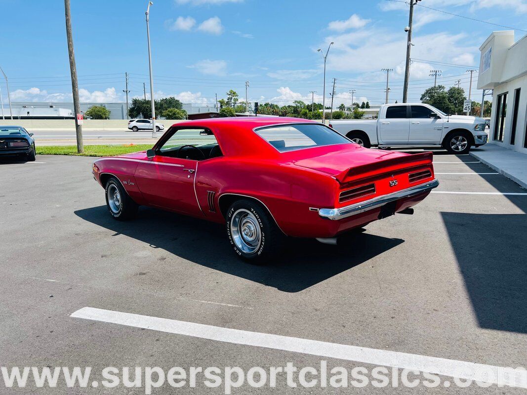 Chevrolet-Camaro-Coupe-1969-2