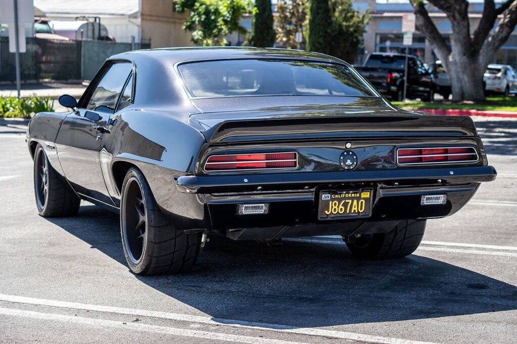 Chevrolet-Camaro-Coupe-1969-4