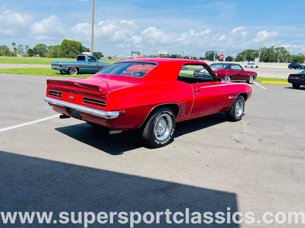 Chevrolet-Camaro-Coupe-1969-5