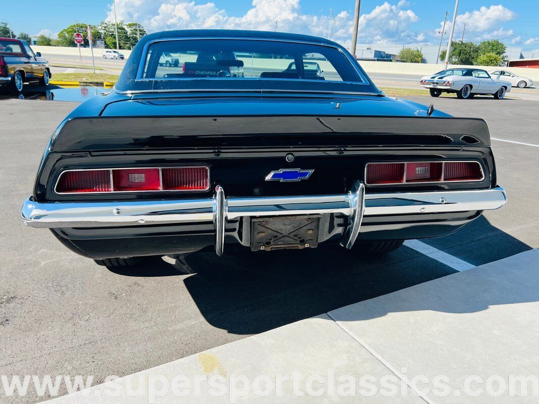 Chevrolet-Camaro-Coupe-1969-7