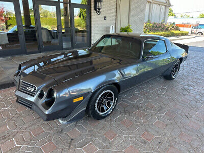 Chevrolet-Camaro-Coupe-1980-1