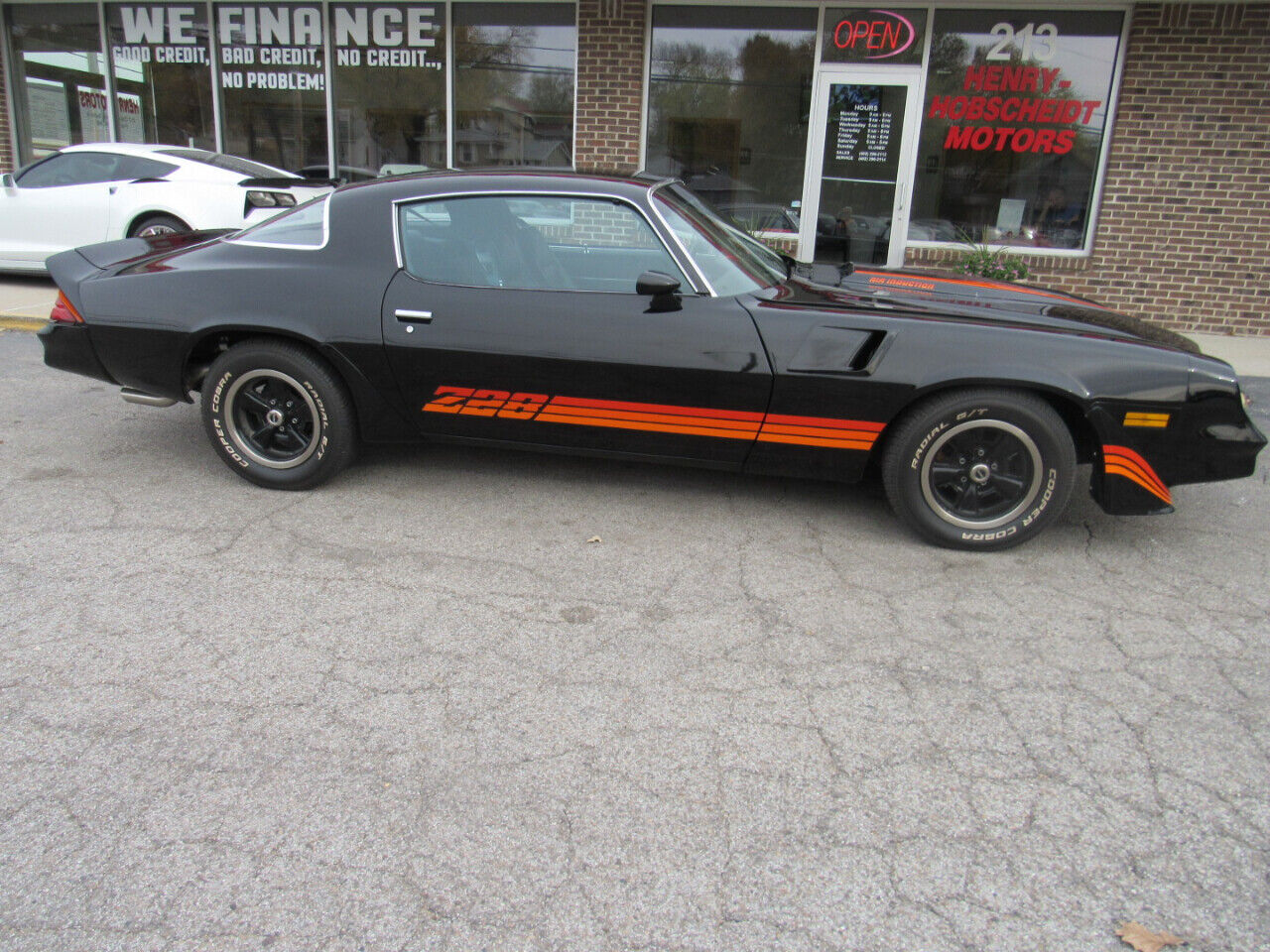 Chevrolet-Camaro-Coupe-1981-8