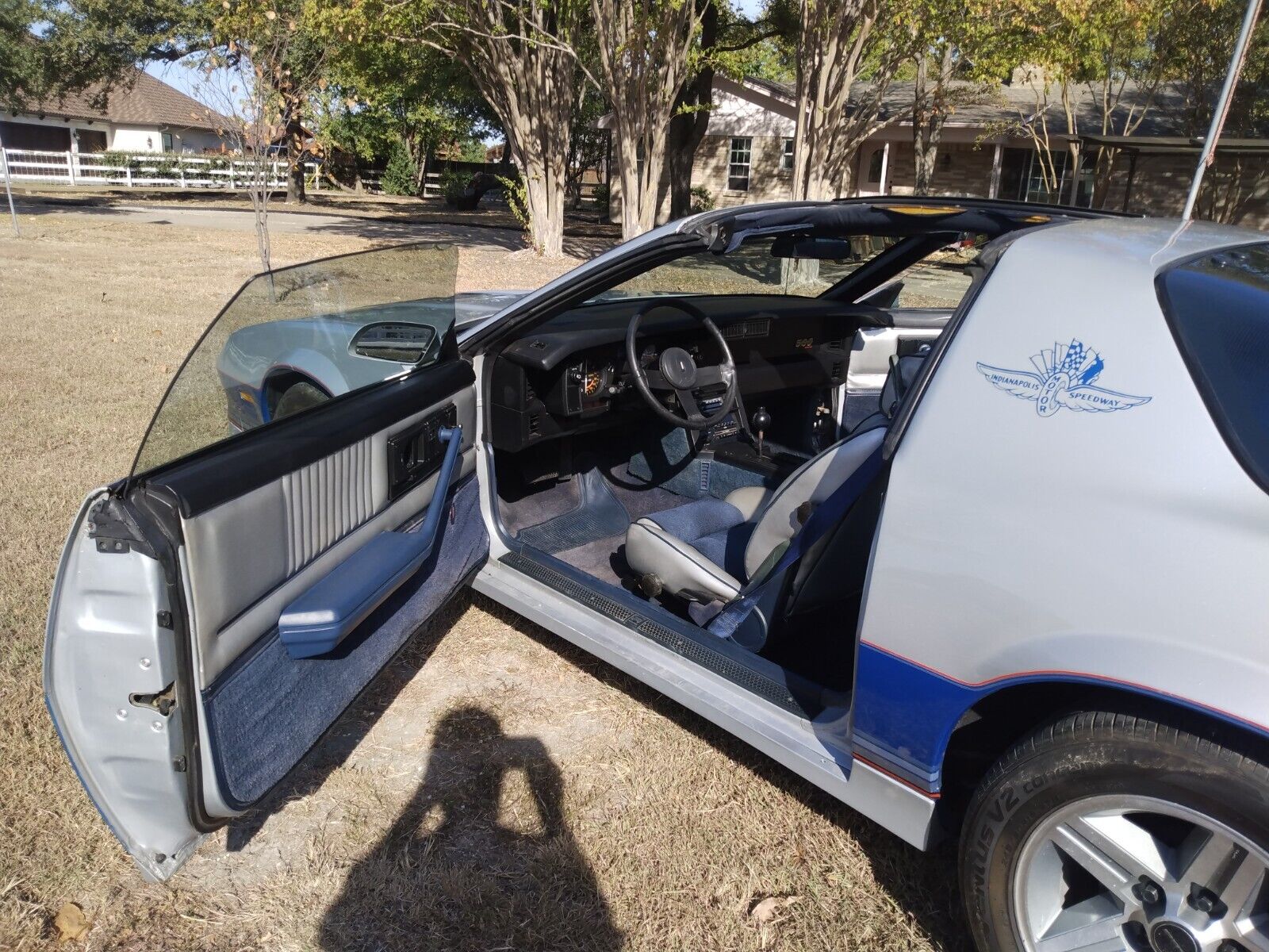 Chevrolet-Camaro-Coupe-1982-23