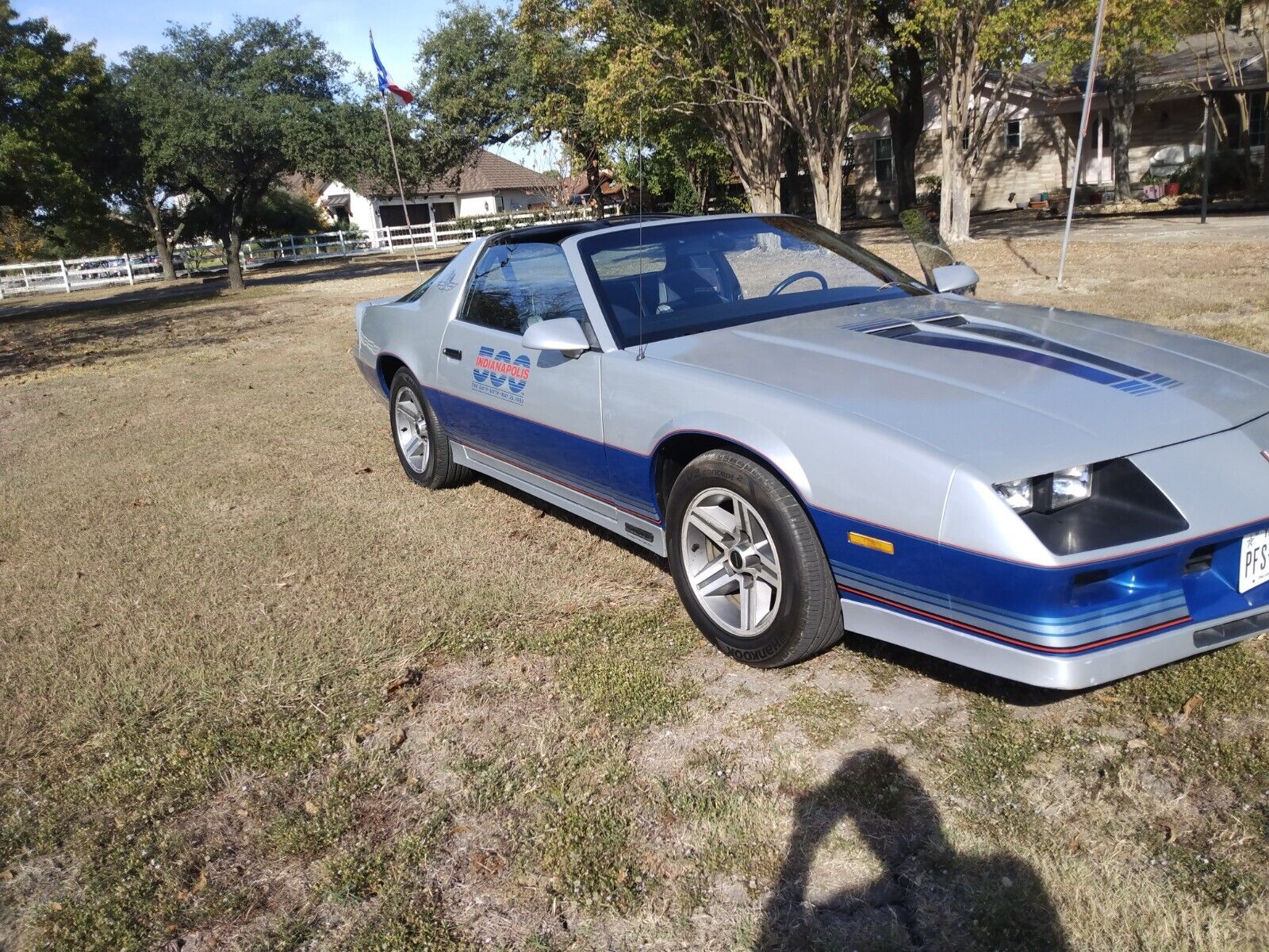 Chevrolet-Camaro-Coupe-1982-28