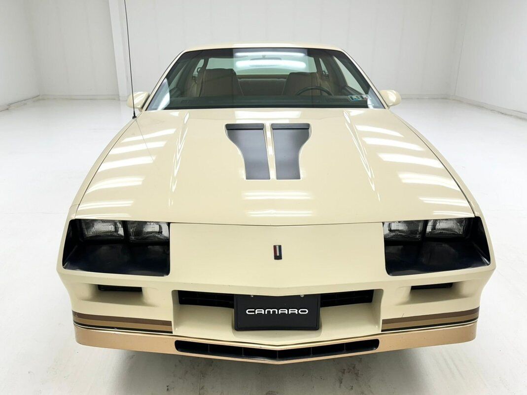 Chevrolet-Camaro-Coupe-1984-7