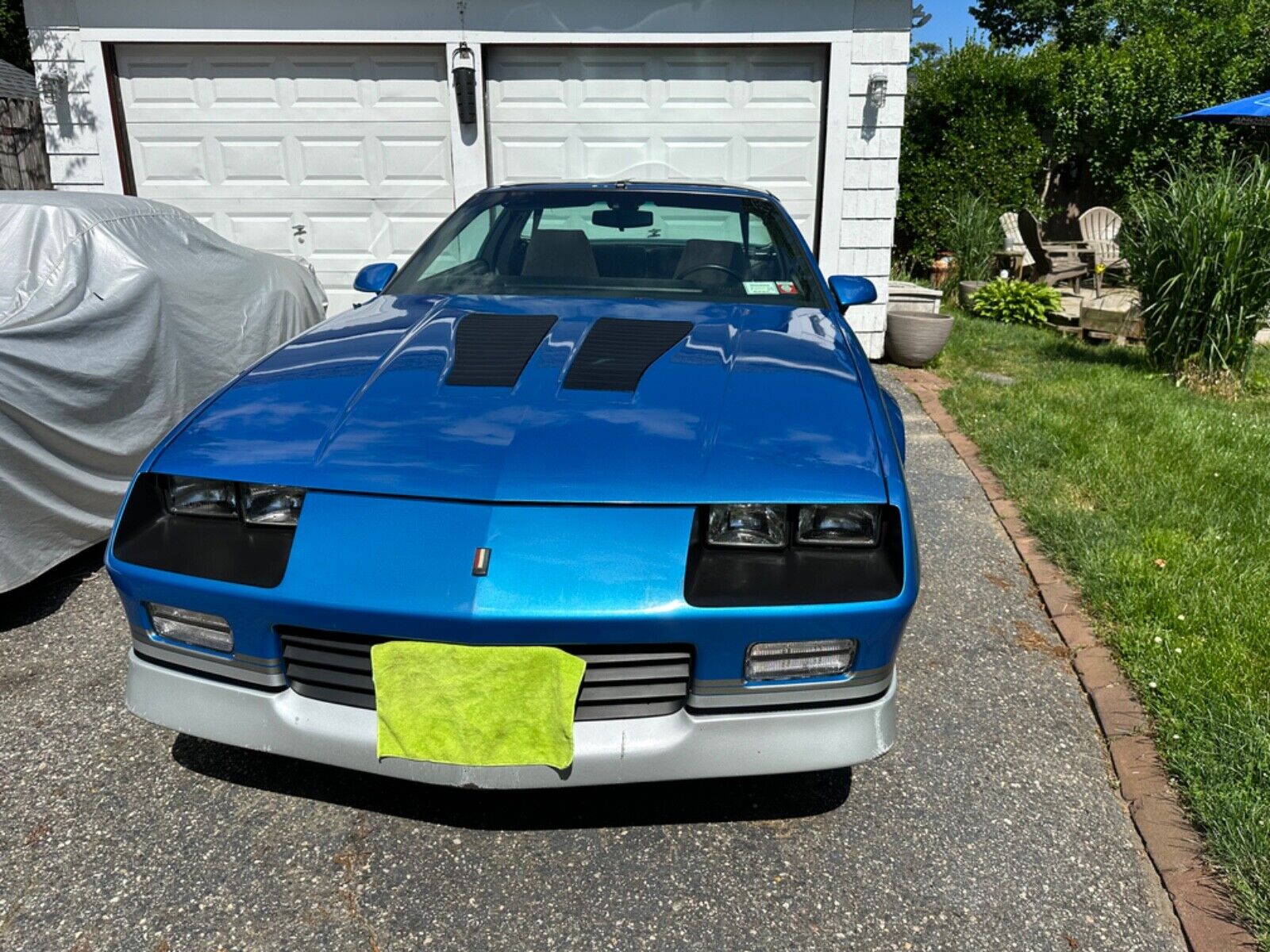 Chevrolet-Camaro-Coupe-1985-17