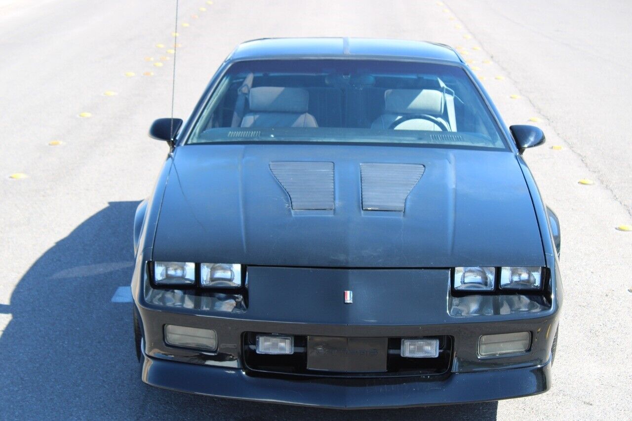 Chevrolet-Camaro-Coupe-1987-3