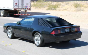 Chevrolet-Camaro-Coupe-1987-6