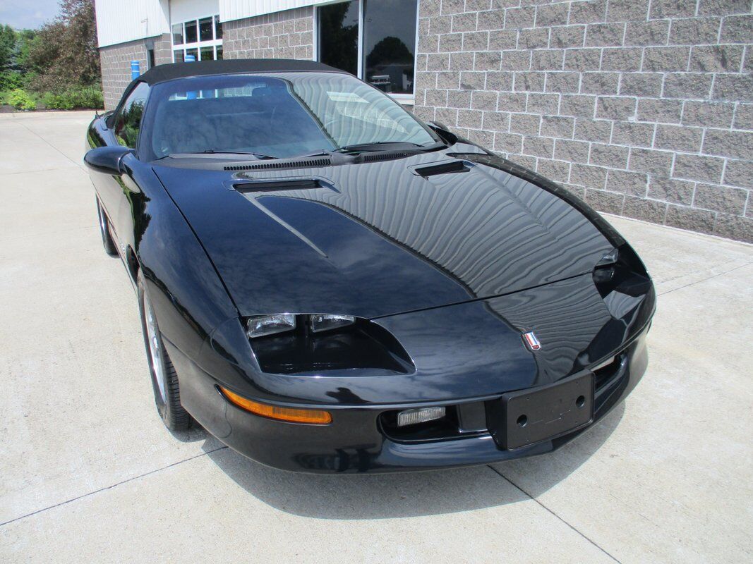 Chevrolet-Camaro-Z28-Convertible-1995-3