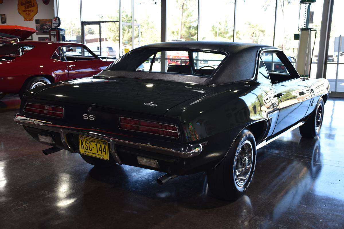 Chevrolet-Camaro-rs-ss-396-1969-5