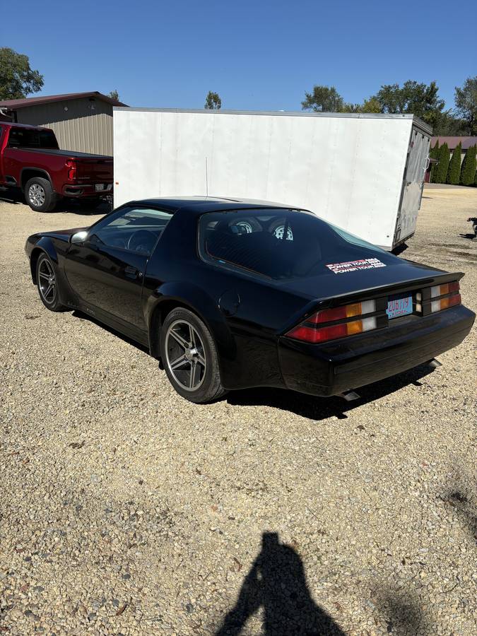 Chevrolet-Camaro-sport-1986-4