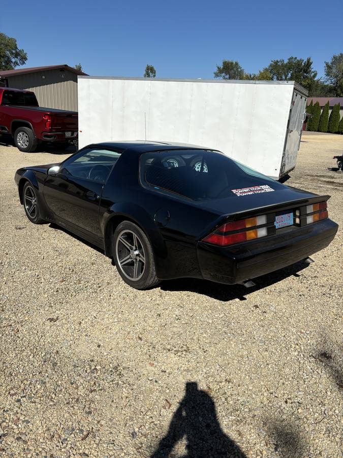 Chevrolet-Camaro-sport-1986-5