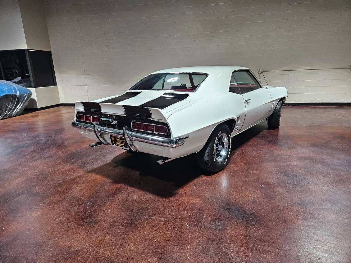 Chevrolet-Camaro-ss-396-1969-4