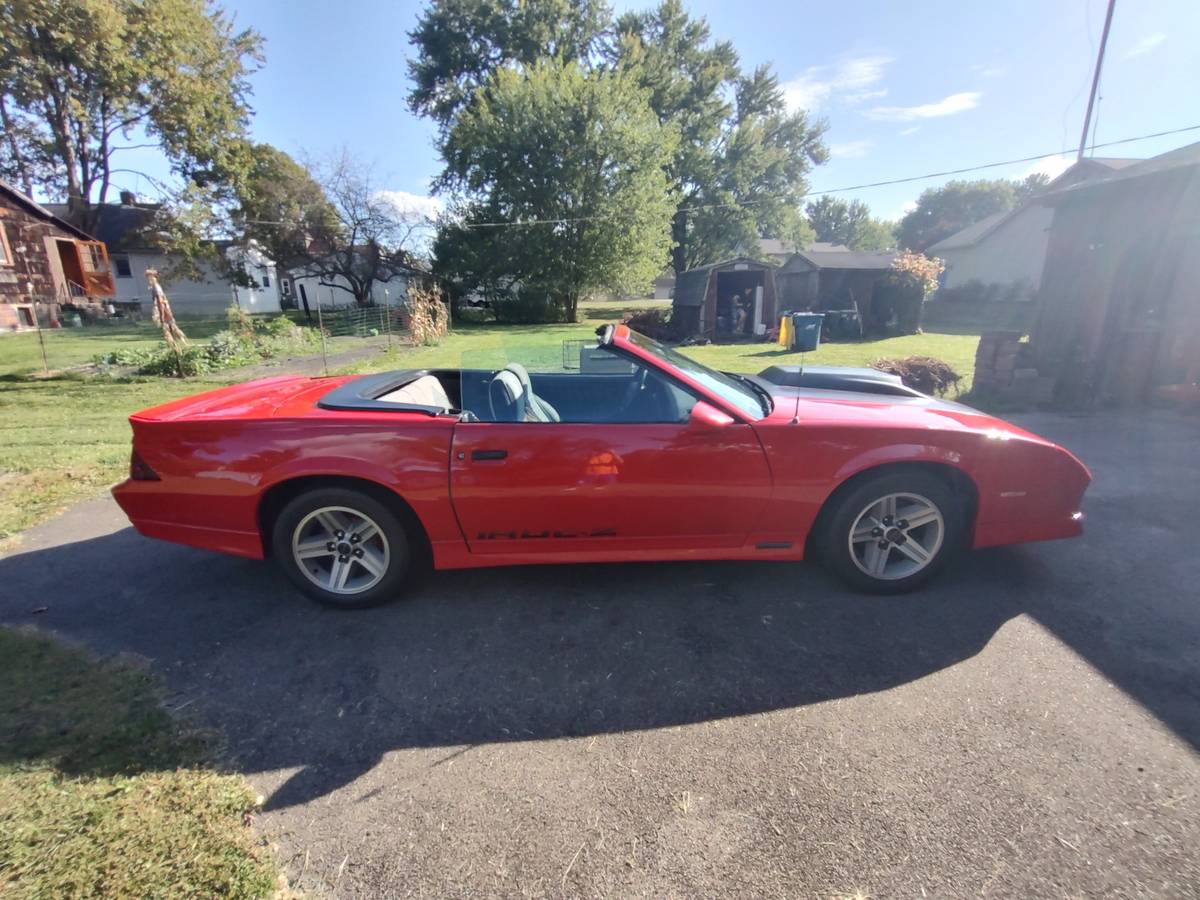 Chevrolet-Camaro-z28-1983-2