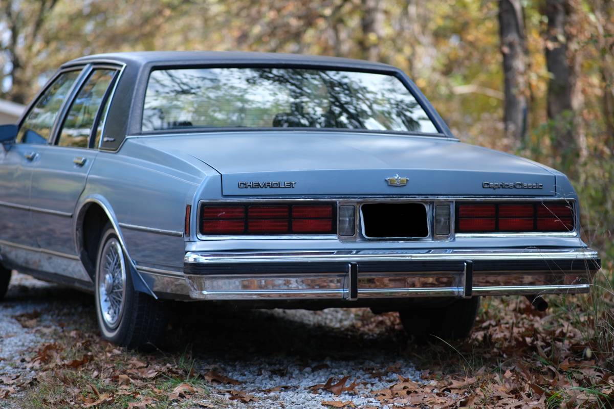 Chevrolet-Caprice-classic-braughm-1986-1