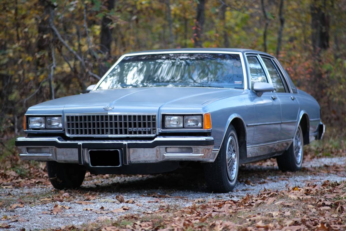 Chevrolet-Caprice-classic-braughm-1986-9