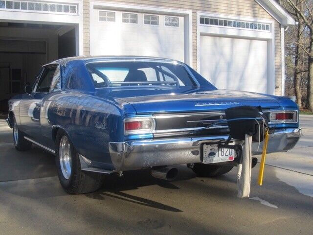 Chevrolet-Chevelle-Coupe-1966-11