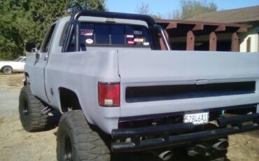 Chevrolet-Cheyenne-1975-3