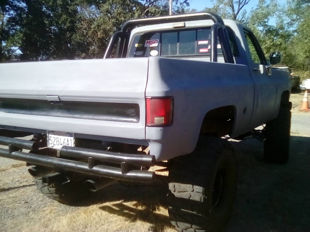 Chevrolet-Cheyenne-1975-4