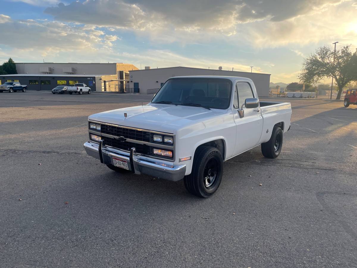 Chevrolet-Cheyenne-1989