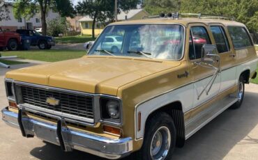 Chevrolet-Cheyenne-supersuburban-1973-1