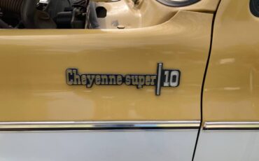 Chevrolet-Cheyenne-supersuburban-1973-15