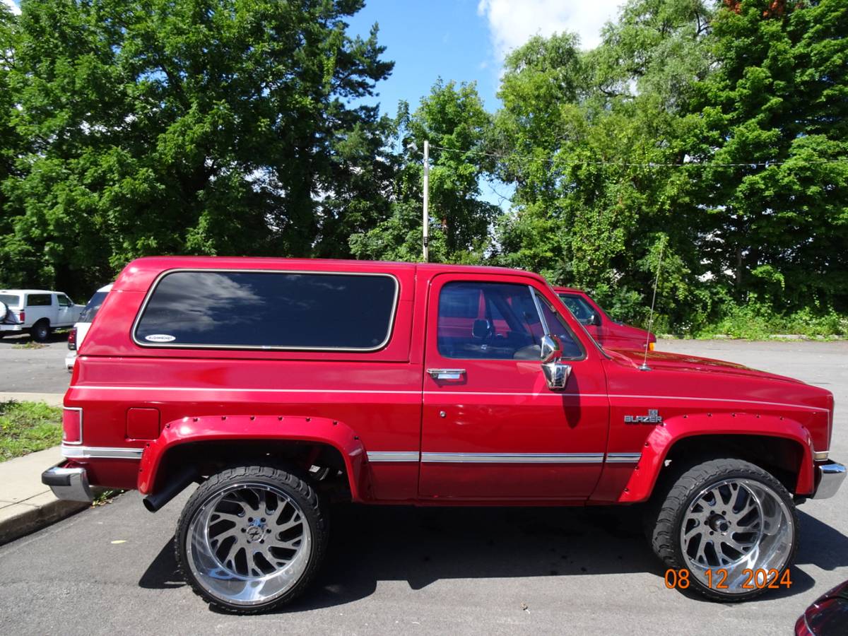 Chevrolet-Ck-10-blazer-1983-4