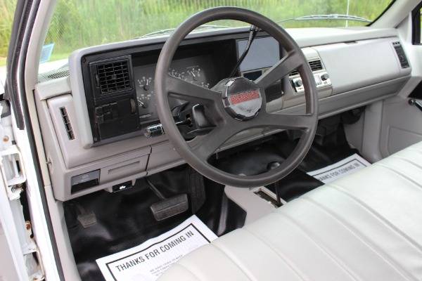 Chevrolet-Ck-1500-series-1992-16