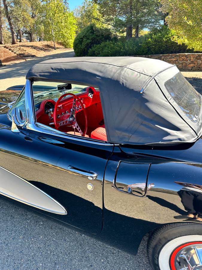 Chevrolet-Corvette-1957-1