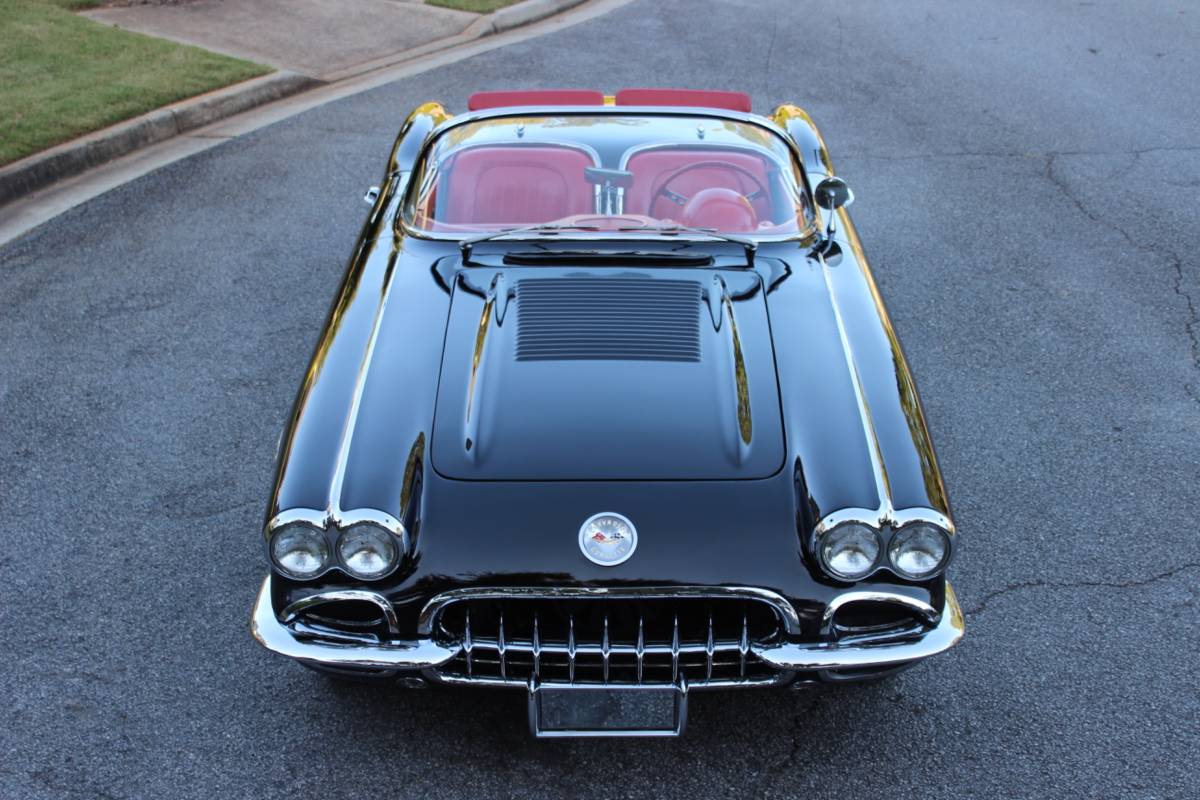 Chevrolet-Corvette-1960-13