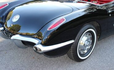 Chevrolet-Corvette-1960-6