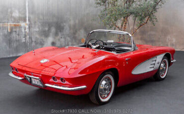 Chevrolet-Corvette-1961-6