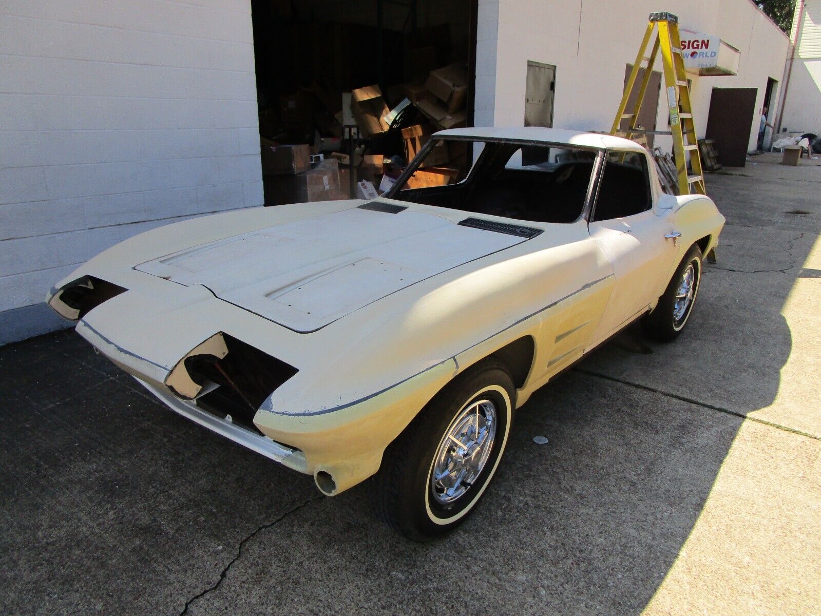 Chevrolet-Corvette-1963-17