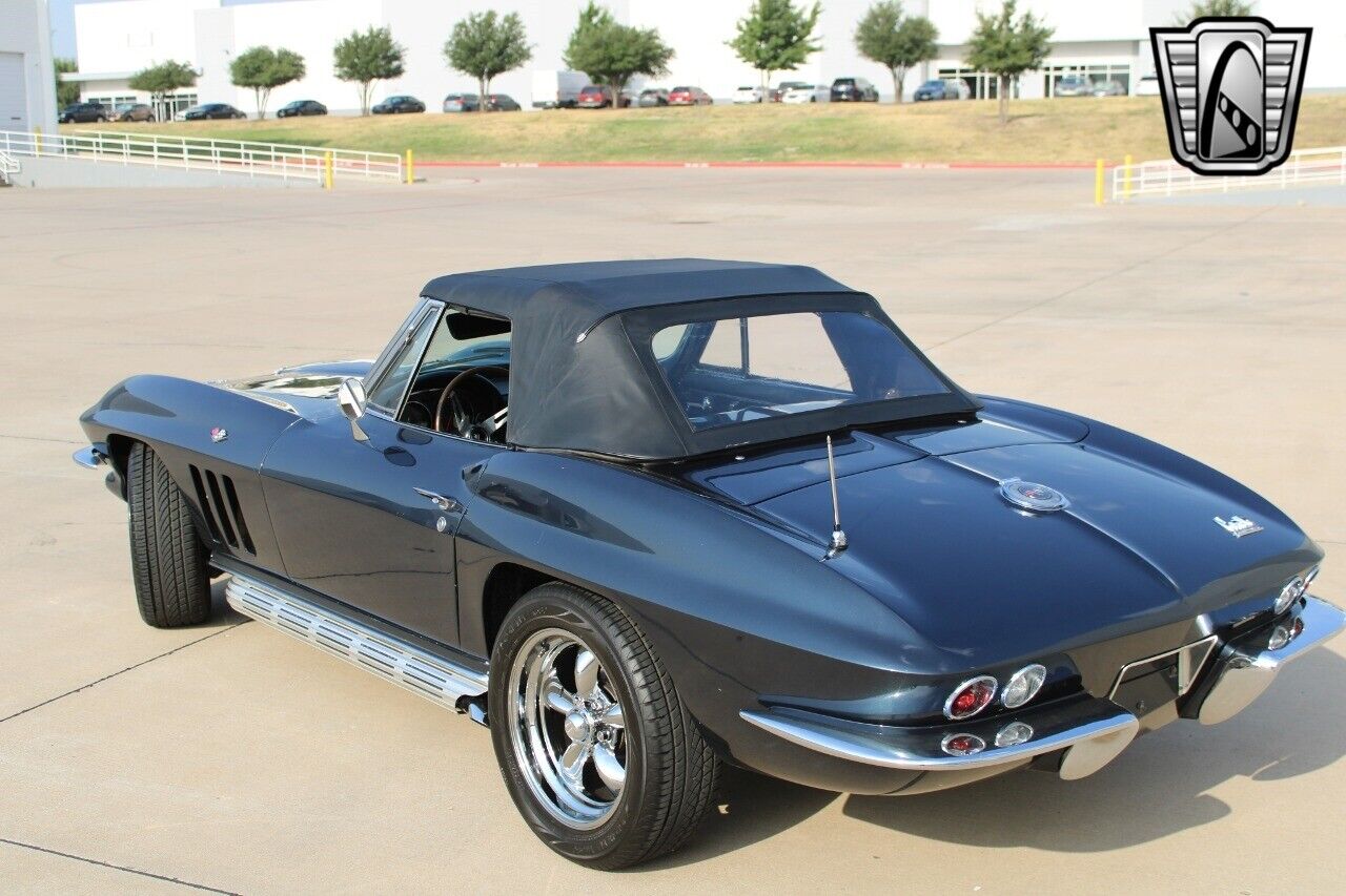 Chevrolet-Corvette-1966-6