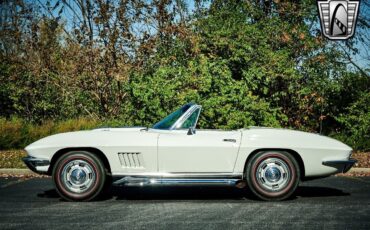 Chevrolet-Corvette-1967-3