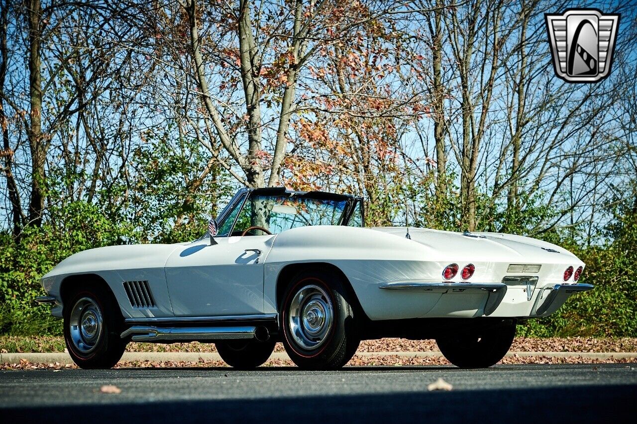 Chevrolet-Corvette-1967-4