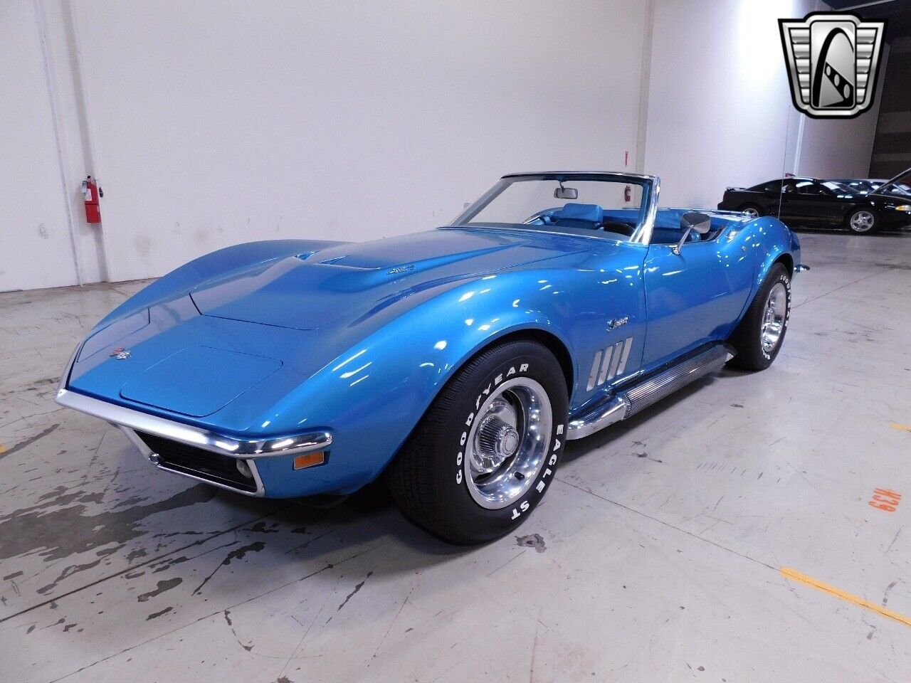 Chevrolet-Corvette-1969-2