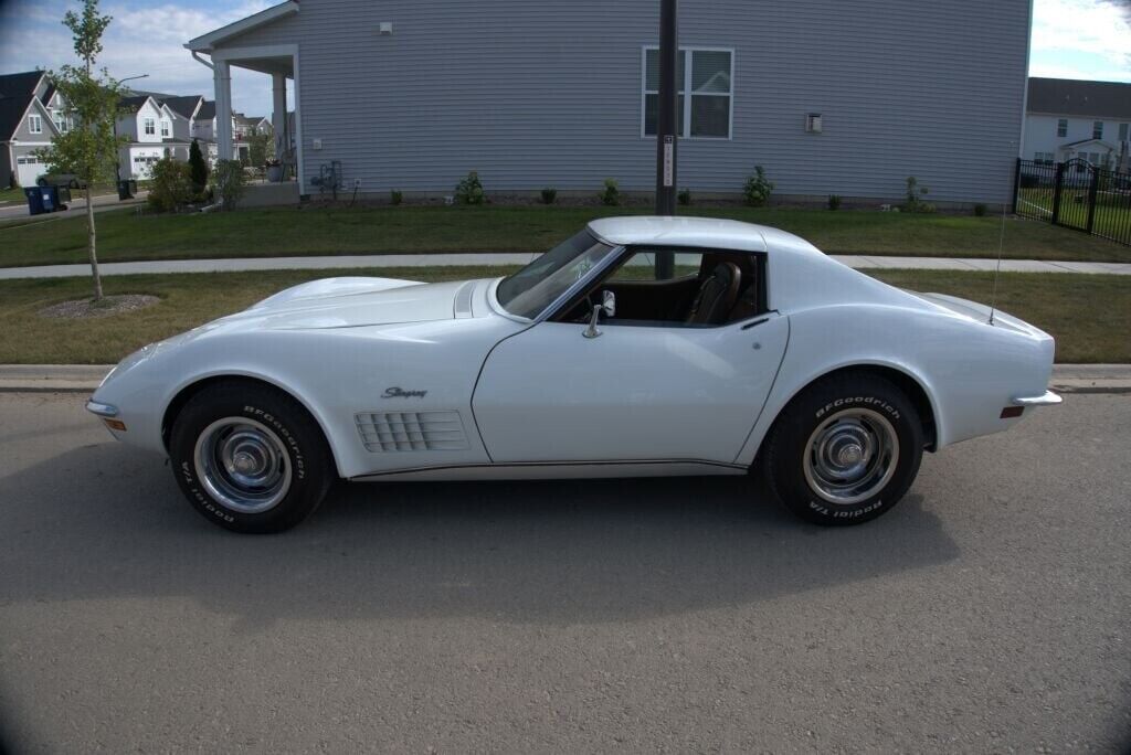 Chevrolet-Corvette-1971-2