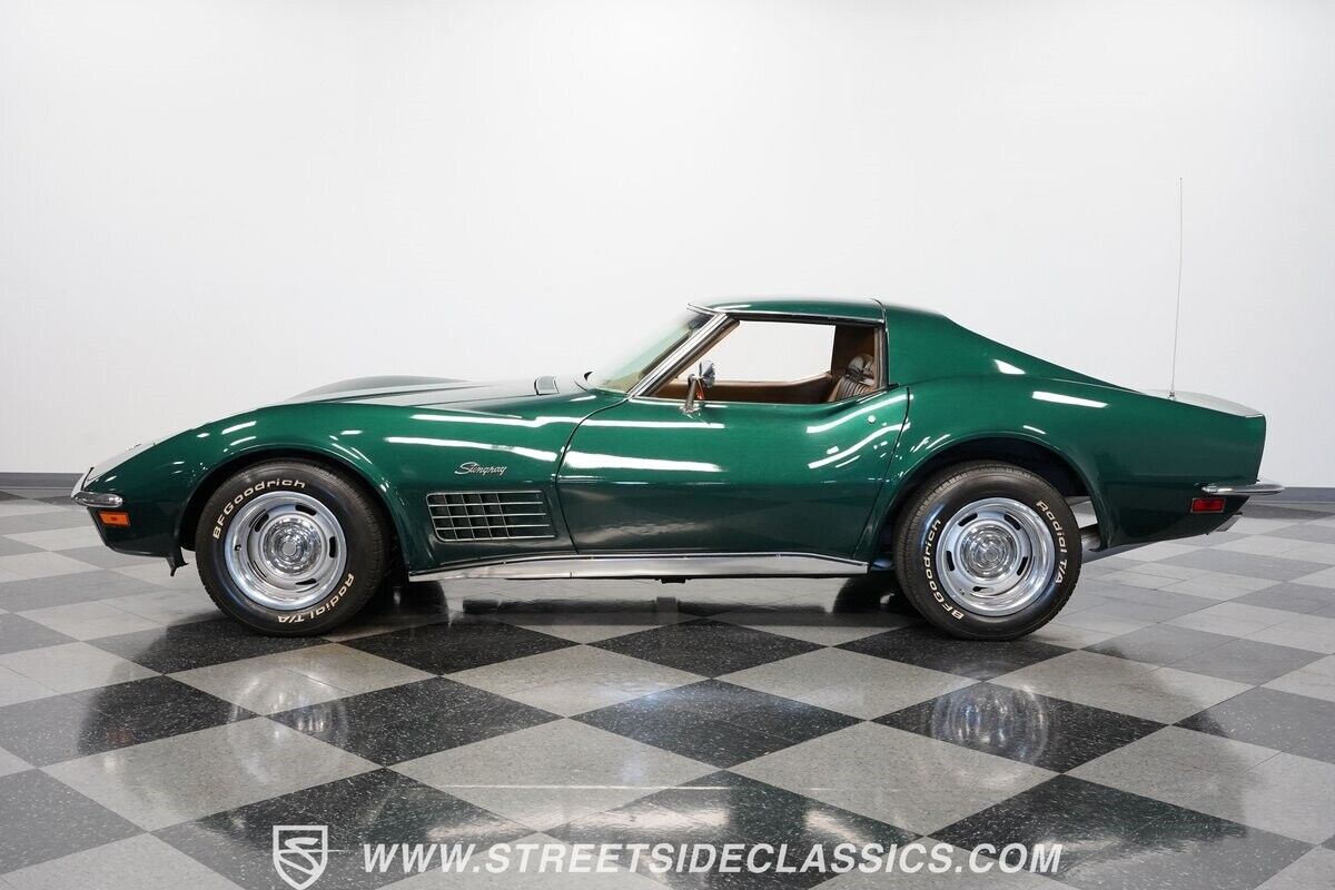 Chevrolet-Corvette-1971-2