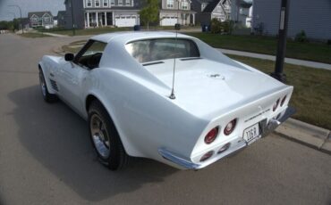 Chevrolet-Corvette-1971-3