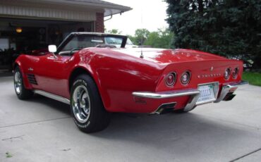 Chevrolet-Corvette-1971-3