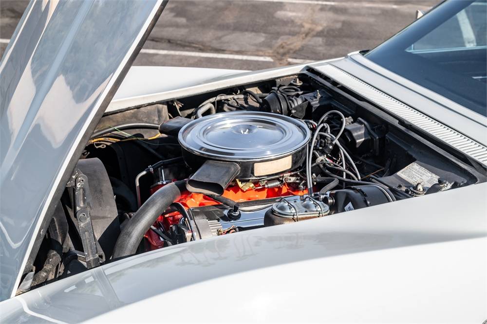 Chevrolet-Corvette-1972-10