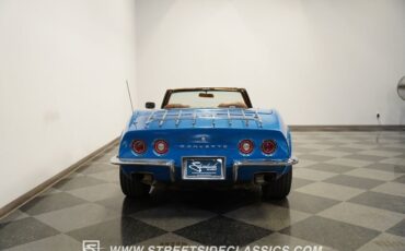 Chevrolet-Corvette-1972-10