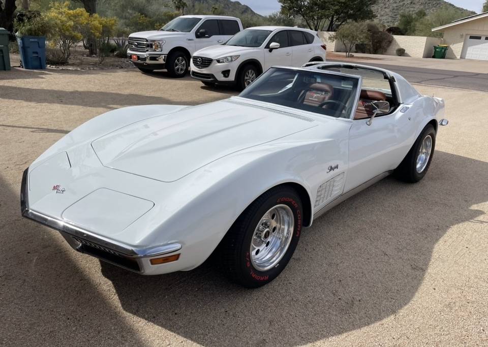 Chevrolet-Corvette-1972-3