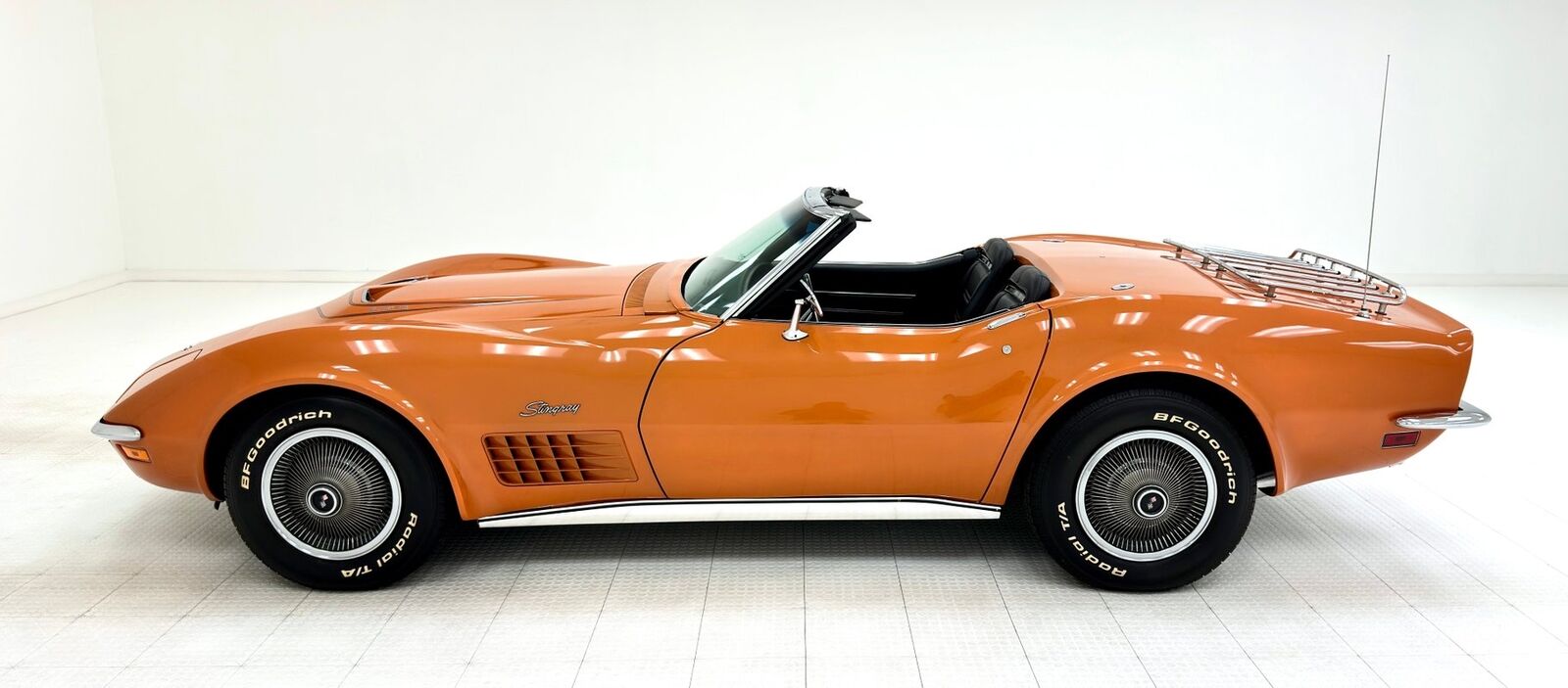 Chevrolet-Corvette-1972-3