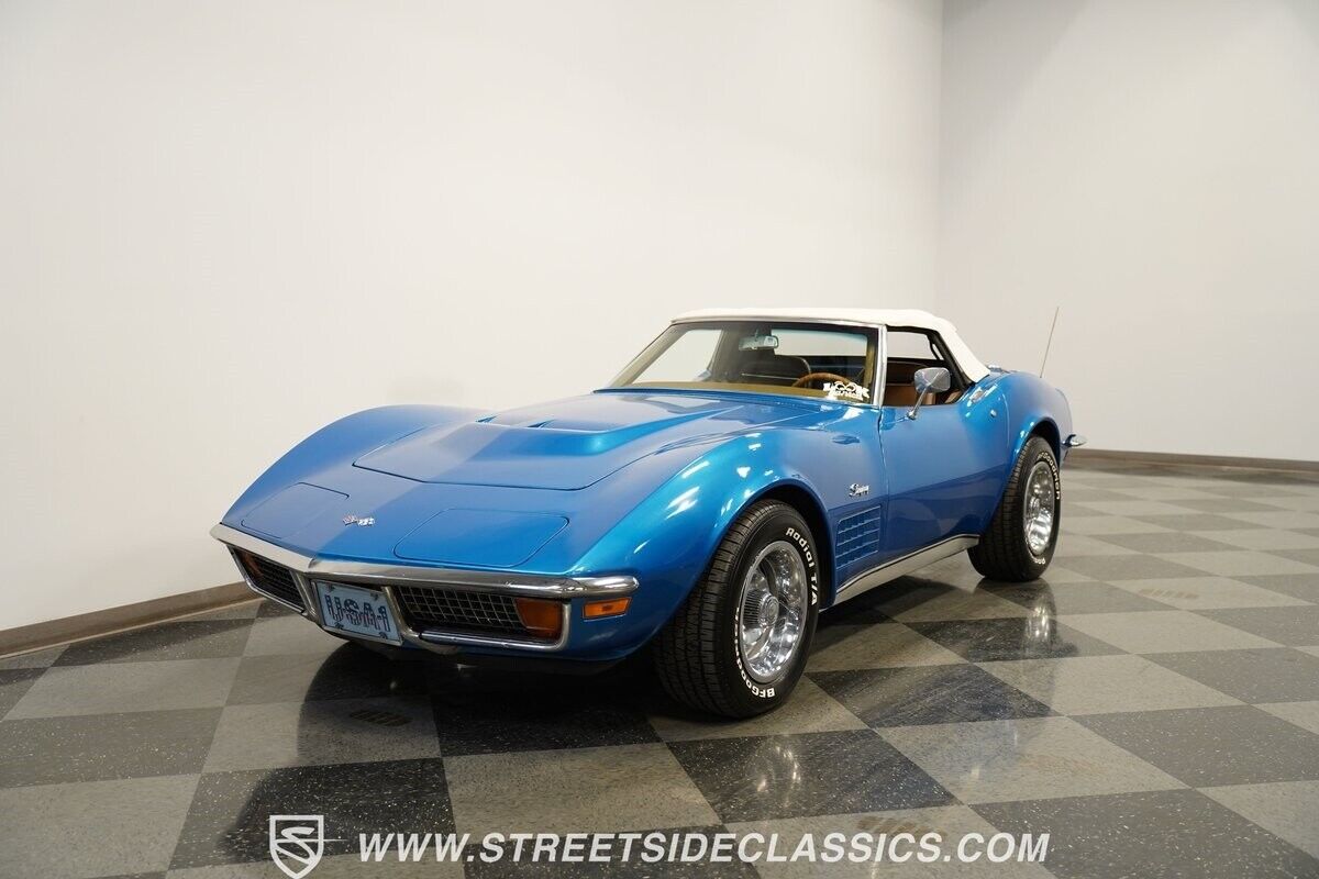 Chevrolet-Corvette-1972-5