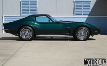 Chevrolet-Corvette-1973-2