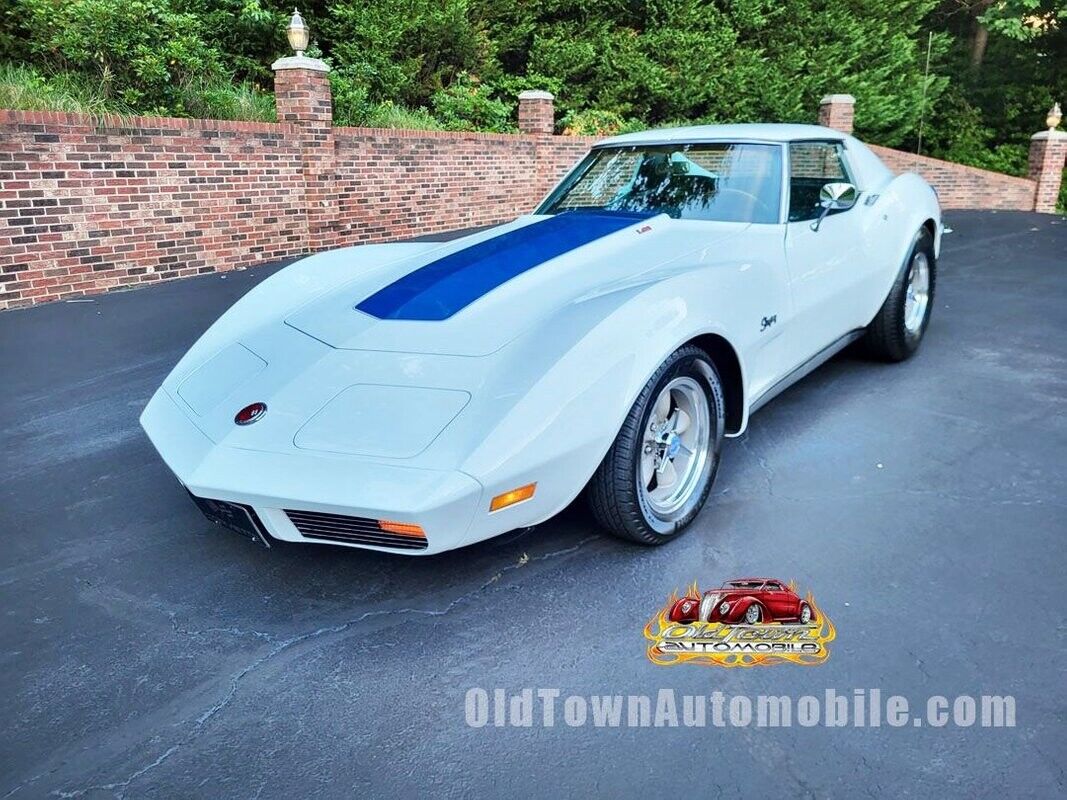 Chevrolet-Corvette-1973-5