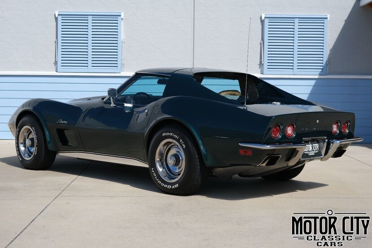 Chevrolet-Corvette-1973-6